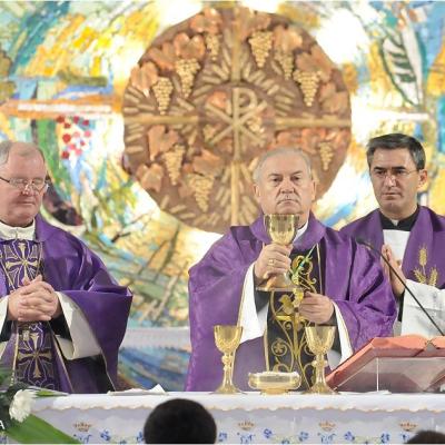 13 decembrie: Iaşi: Deschiderea porţii sfinte a Anului Jubiliar