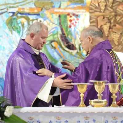 13 decembrie: Iaşi: Deschiderea porţii sfinte a Anului Jubiliar