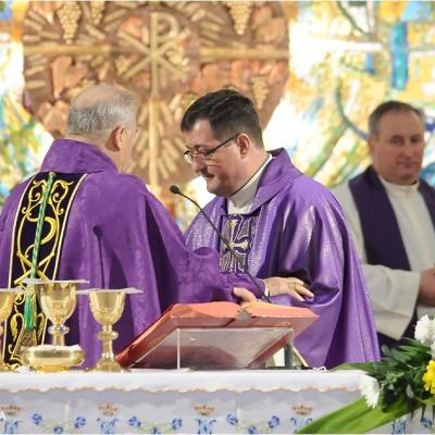 13 decembrie: Iaşi: Deschiderea porţii sfinte a Anului Jubiliar
