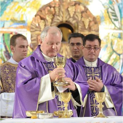 13 decembrie: Iaşi: Deschiderea porţii sfinte a Anului Jubiliar