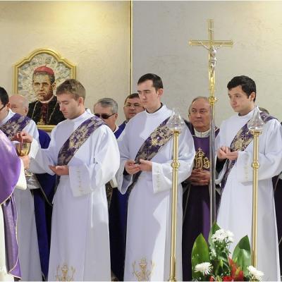 13 decembrie: Iaşi: Deschiderea porţii sfinte a Anului Jubiliar