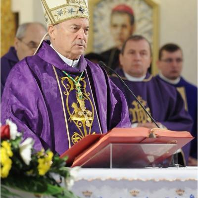 13 decembrie: Iaşi: Deschiderea porţii sfinte a Anului Jubiliar