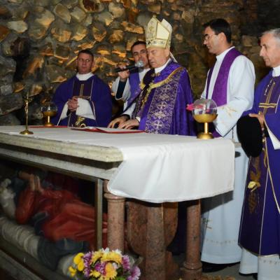 13 decembrie: Cacica: Inaugurarea Anului Sfânt al Milostivirii şi deschiderea Porţii Sfinte