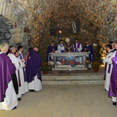 13 decembrie: Cacica: Inaugurarea Anului Sfânt al Milostivirii şi deschiderea Porţii Sfinte