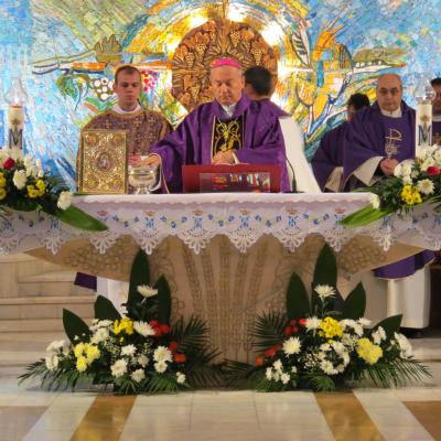 13 decembrie: Iaşi: Deschiderea porţii sfinte a Anului Jubiliar. Foto: Andrei Gherghel
