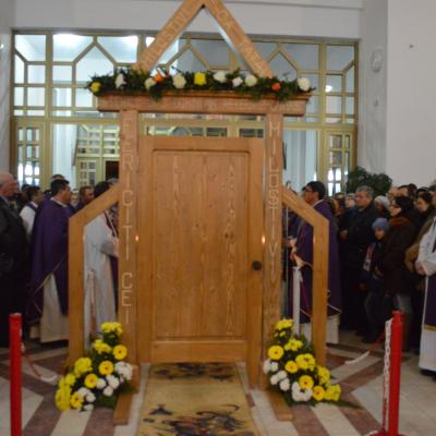 13 decembrie: Bacău: Deschiderea Porţii sfinte a Milostivirii