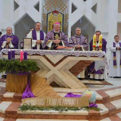 13 decembrie: Bacău: Deschiderea Porţii sfinte a Milostivirii