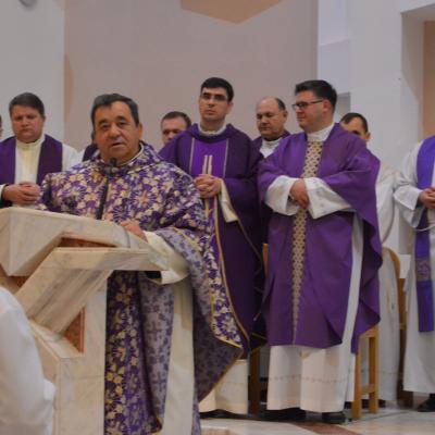 13 decembrie: Bacău: Deschiderea Porţii sfinte a Milostivirii