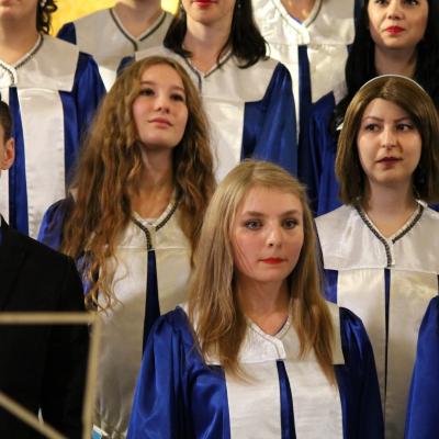 13 decembrie: Iaşi: Concert de colinde al Corului "Juvenes Ecclesiae" în catedrala "Sfânta Fecioară Maria, Regină"