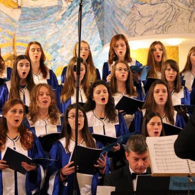 13 decembrie: Iaşi: Concert de colinde al Corului "Juvenes Ecclesiae" în catedrala "Sfânta Fecioară Maria, Regină"