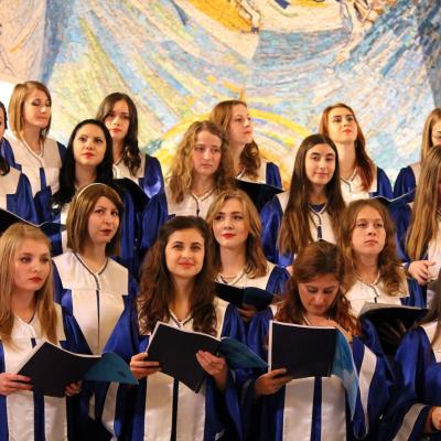 13 decembrie: Iaşi: Concert de colinde al Corului "Juvenes Ecclesiae" în catedrala "Sfânta Fecioară Maria, Regină"