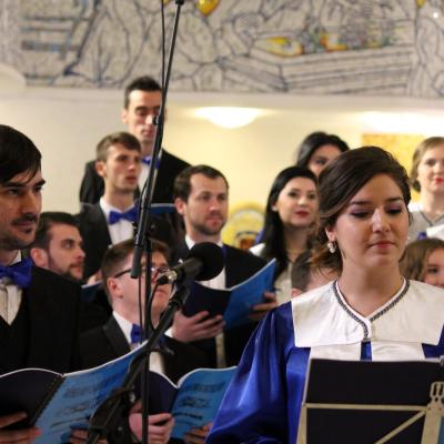 13 decembrie: Iaşi: Concert de colinde al Corului "Juvenes Ecclesiae" în catedrala "Sfânta Fecioară Maria, Regină"