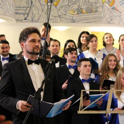 13 decembrie: Iaşi: Concert de colinde al Corului "Juvenes Ecclesiae" în catedrala "Sfânta Fecioară Maria, Regină"