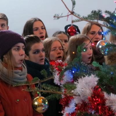13-23 decembrie: Iaşi: Colindători la Episcopie