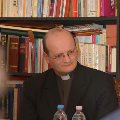 15 decembrie: Iaşi: Lansarea cărţii "Pelerinul iubirii milostive. Sfântul Ioan Paul al II-lea şi România", de Ecaterina Hanganu, la sediul Episcopiei Romano-Catolice de Iaşi