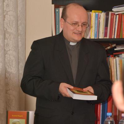 15 decembrie: Iaşi: Lansarea cărţii "Pelerinul iubirii milostive. Sfântul Ioan Paul al II-lea şi România", de Ecaterina Hanganu, la sediul Episcopiei Romano-Catolice de Iaşi