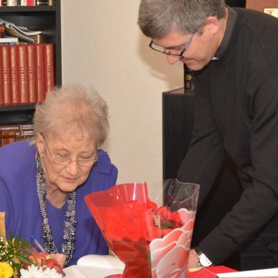 15 decembrie: Iaşi: Lansarea cărţii "Pelerinul iubirii milostive. Sfântul Ioan Paul al II-lea şi România", de Ecaterina Hanganu, la sediul Episcopiei Romano-Catolice de Iaşi