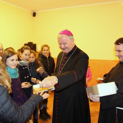 17 decembrie: Buruieneşti: Comemorarea a 10 ani de la trecerea în veşnicie a părintelui Petru Ciocan, OFMConv. şi vizita echipei Radio Maria