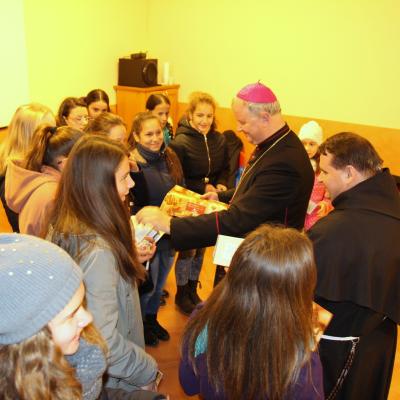 17 decembrie: Buruieneşti: Comemorarea a 10 ani de la trecerea în veşnicie a părintelui Petru Ciocan, OFMConv. şi vizita echipei Radio Maria