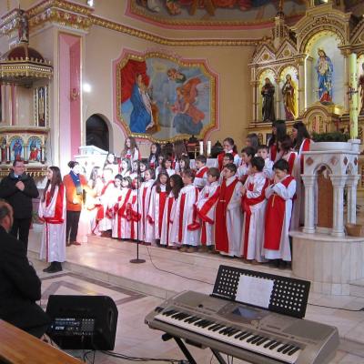 20 decembrie: Huşi-Corni: Concert al corului de copii de la catedrala din Iaşi