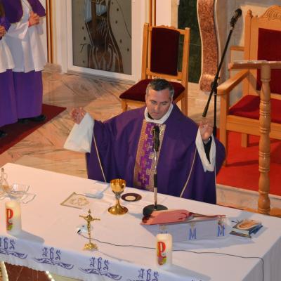 21-23 decembrie: Ciugheş: Zilele familiei şi ale milostivirii