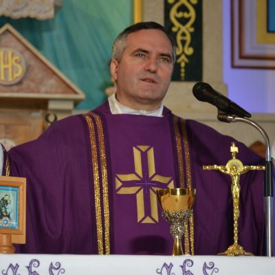 21-23 decembrie: Ciugheş: Zilele familiei şi ale milostivirii