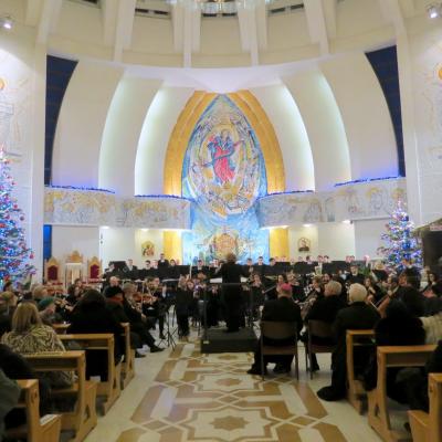 21 decembrie: Iaşi: Concert de Crăciun organizat de Filarmonica "Moldova" în catedrala "Sfânta Fecioară Maria, Regină"