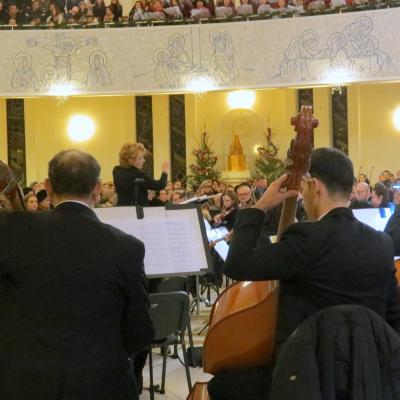 21 decembrie: Iaşi: Concert de Crăciun organizat de Filarmonica "Moldova" în catedrala "Sfânta Fecioară Maria, Regină"