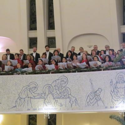 21 decembrie: Iaşi: Concert de Crăciun organizat de Filarmonica "Moldova" în catedrala "Sfânta Fecioară Maria, Regină"