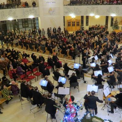 21 decembrie: Iaşi: Concert de Crăciun organizat de Filarmonica "Moldova" în catedrala "Sfânta Fecioară Maria, Regină"