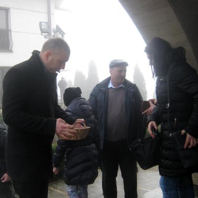 26 decembrie: Iaşi "Sfânta Tereza": Pruncuşorul Isus în vizită la bolnavii de la spitalul Pădureni-Grajduri