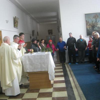 26 decembrie: Iaşi "Sfânta Tereza": Pruncuşorul Isus în vizită la bolnavii de la spitalul Pădureni-Grajduri