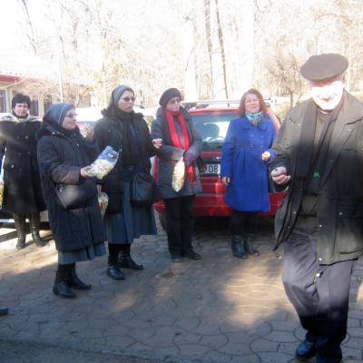 26 decembrie: Iaşi "Sfânta Tereza": Pruncuşorul Isus în vizită la bolnavii de la spitalul Pădureni-Grajduri