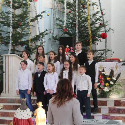28 decembrie: Tămăşeni: Festival de colinde