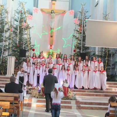 28 decembrie: Tămăşeni: Festival de colinde