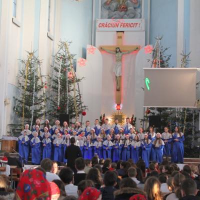 28 decembrie: Tămăşeni: Festival de colinde