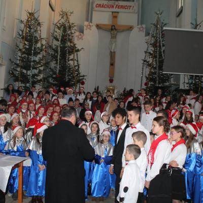 28 decembrie: Tămăşeni: Festival de colinde