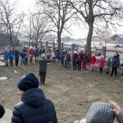 24 ianuarie: Cercetaşii din Pildeşti şi copii din Simioneşti se roagă şi se joacă împreună