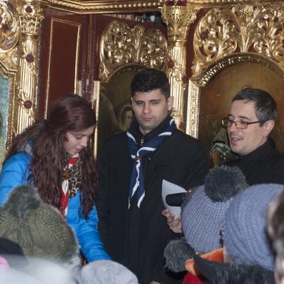 24 ianuarie: Cercetaşii din Pildeşti şi copii din Simioneşti se roagă şi se joacă împreună