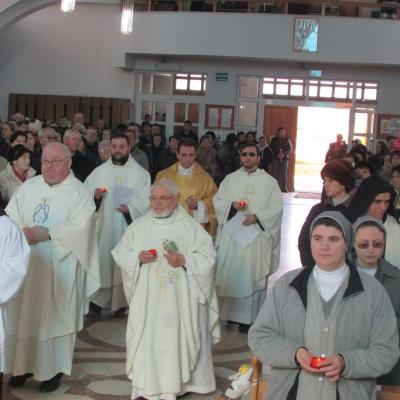 2 februarie: Oneşti: Celebrarea zonală a Zilei Mondiale a Persoanelor Consacrate