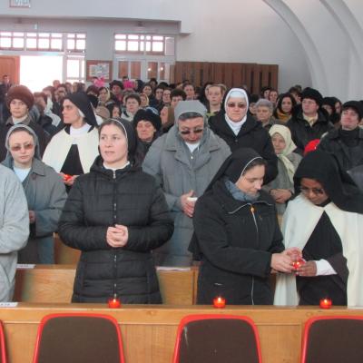 2 februarie: Oneşti: Celebrarea zonală a Zilei Mondiale a Persoanelor Consacrate
