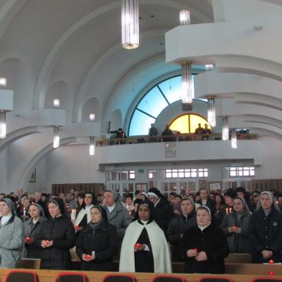 2 februarie: Oneşti: Celebrarea zonală a Zilei Mondiale a Persoanelor Consacrate