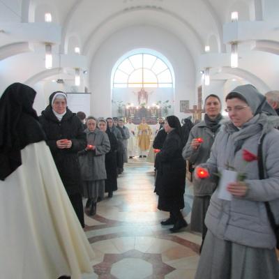 2 februarie: Oneşti: Celebrarea zonală a Zilei Mondiale a Persoanelor Consacrate