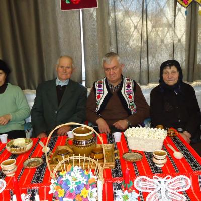 6 februarie: Roman: Vincenţienii la şezătoare
