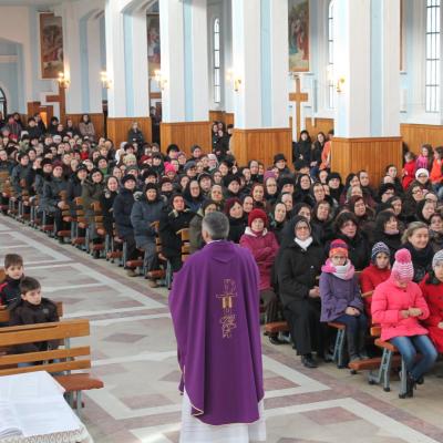 7-11 februarie: Tămăşeni: Zilele familiei şi ale milostivirii