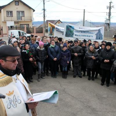 11 februarie: Luizi-Călugăra: Întâlnirea anuală a "Armatei Maicii Domnului"
