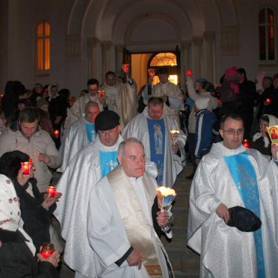 11 februarie: Luizi-Călugăra: Întâlnirea anuală a "Armatei Maicii Domnului"