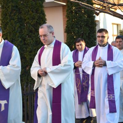 14 februarie: Teţcani: Sfinţirea unei grote dedicate persoanelor consacrate