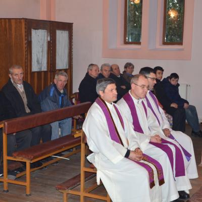 14 februarie: Teţcani: Sfinţirea unei grote dedicate persoanelor consacrate