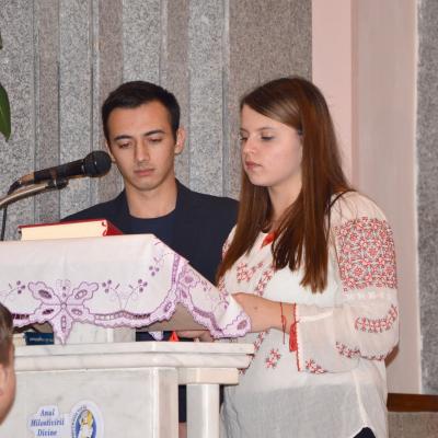 14 februarie: Teţcani: Sfinţirea unei grote dedicate persoanelor consacrate